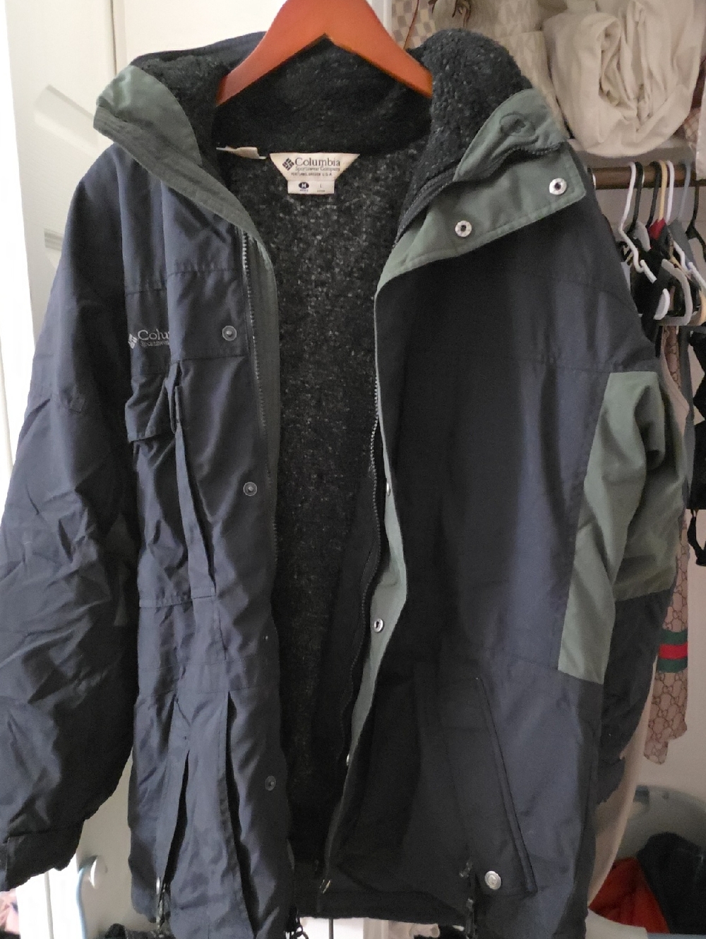 Columbia Men’s Black and Olive Green Puffer Jacket